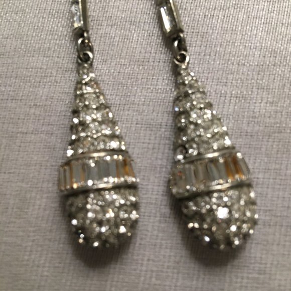 BEN AMUN JEWELRY Swarovski Crystal Drop Deco Earrings in Silver New - Picture 11 of 11